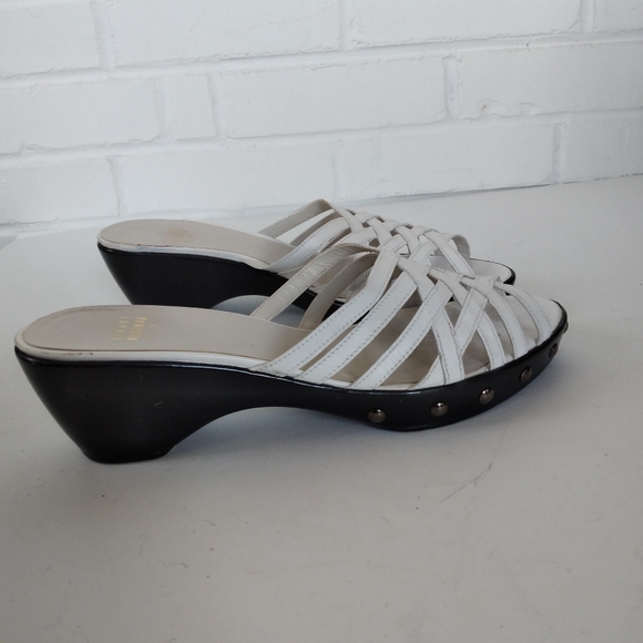 Stuart Weitzman mules white sz 9M - Picture 3 of 8